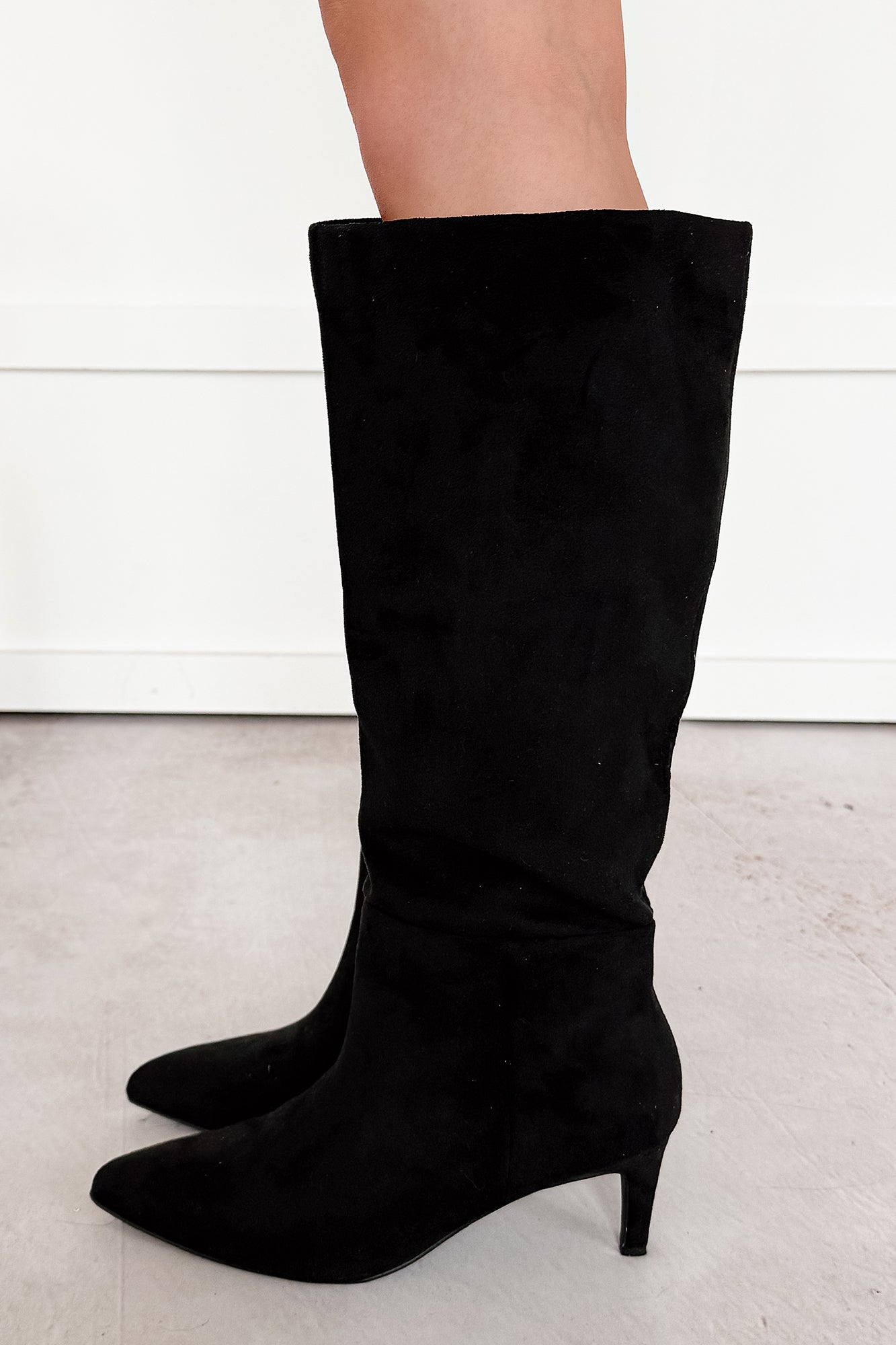 Corporate Chic Kitten Heel Faux Suede Boots (Black)