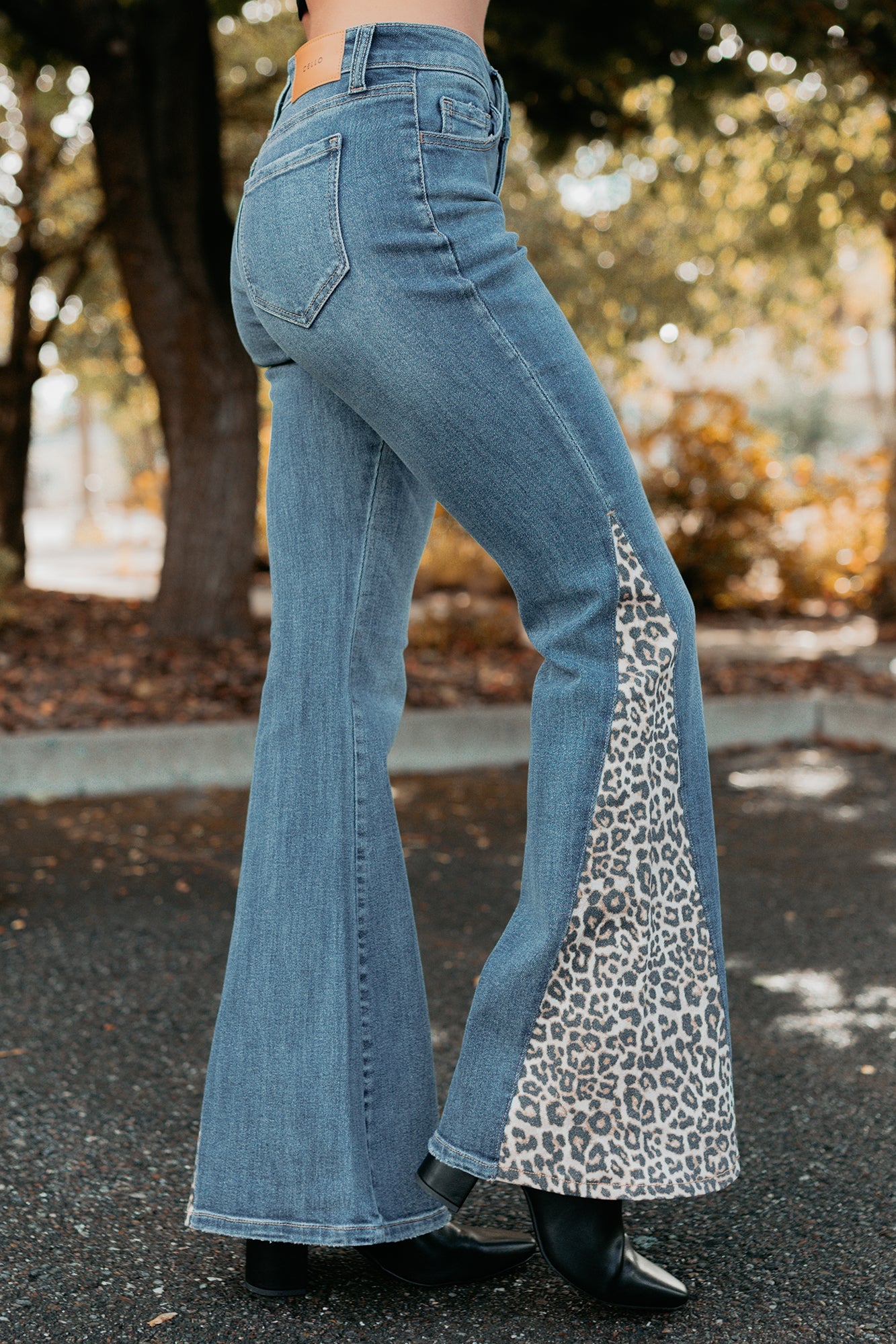 Jaden Leopard Detail Flare Cello Jeans (Medium Tint)
