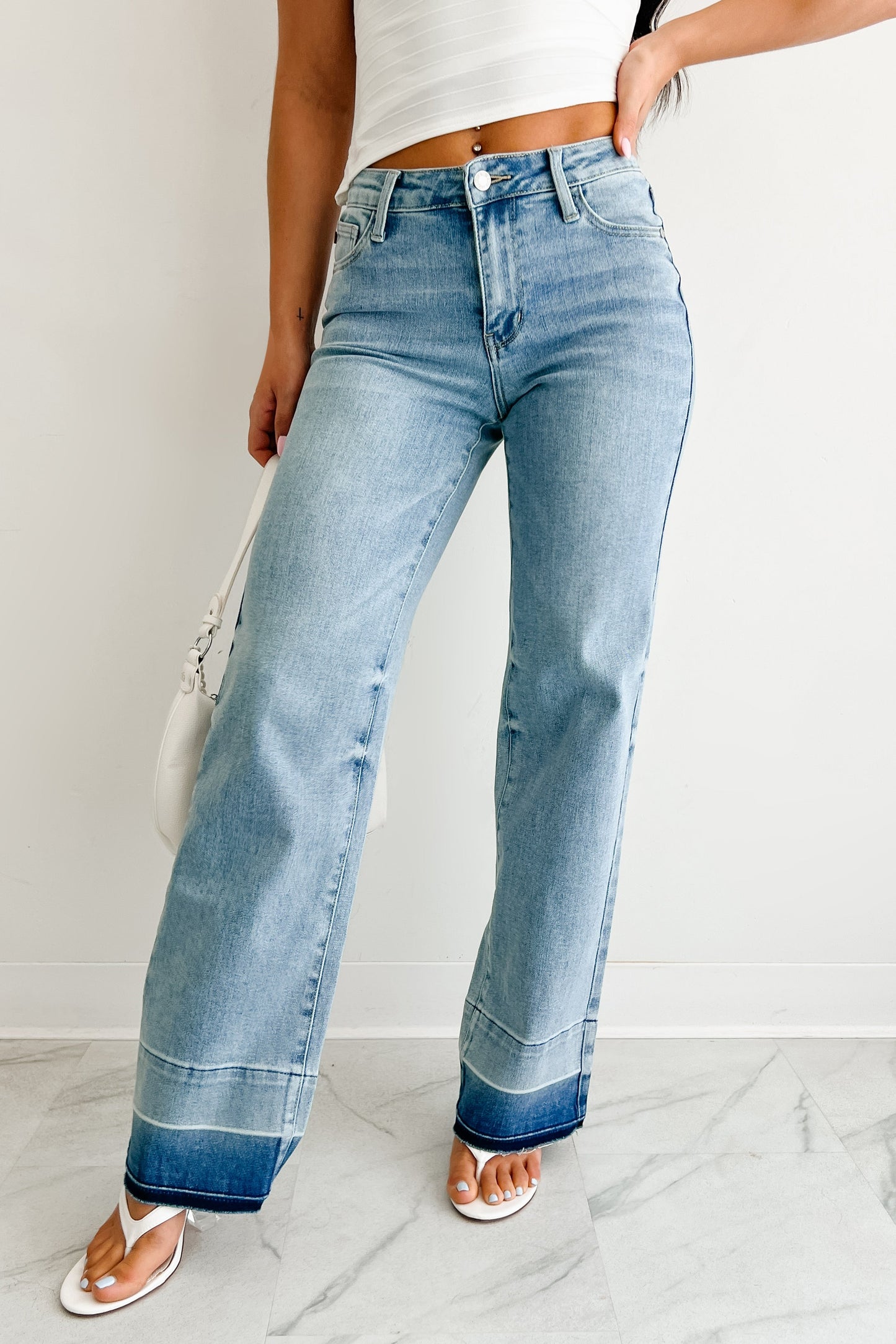 Andrew Wide Leg Mid Rise Judy Blue Jeans (Light)