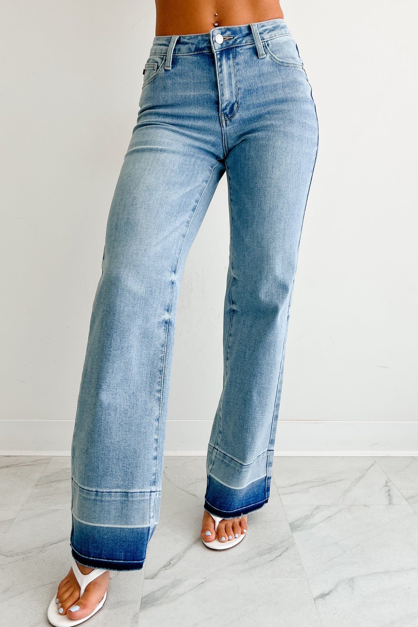 Andrew Wide Leg Mid Rise Judy Blue Jeans (Light)