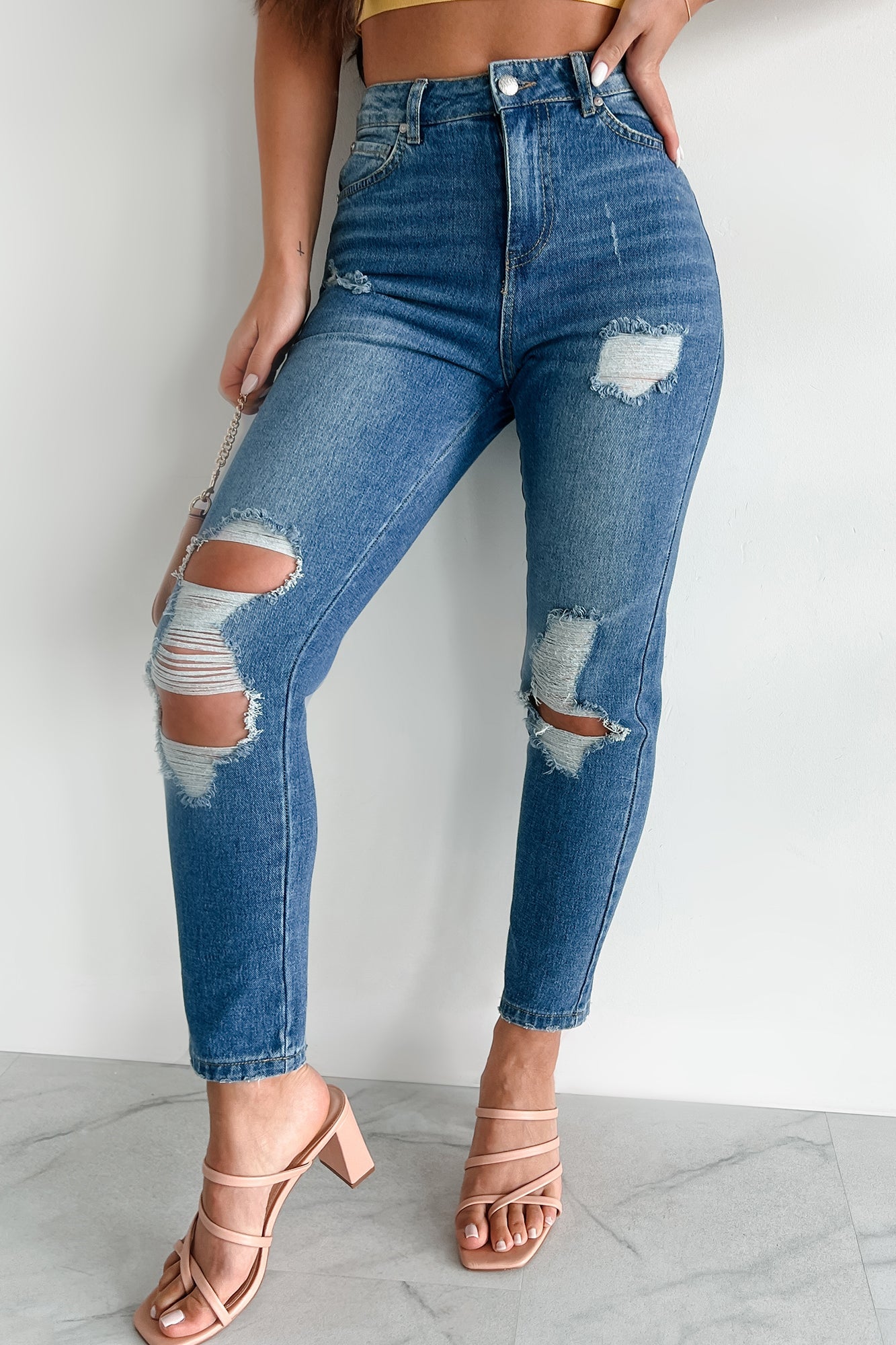 Ariah High Rise Distressed Mom Jeans (Medium Denim)