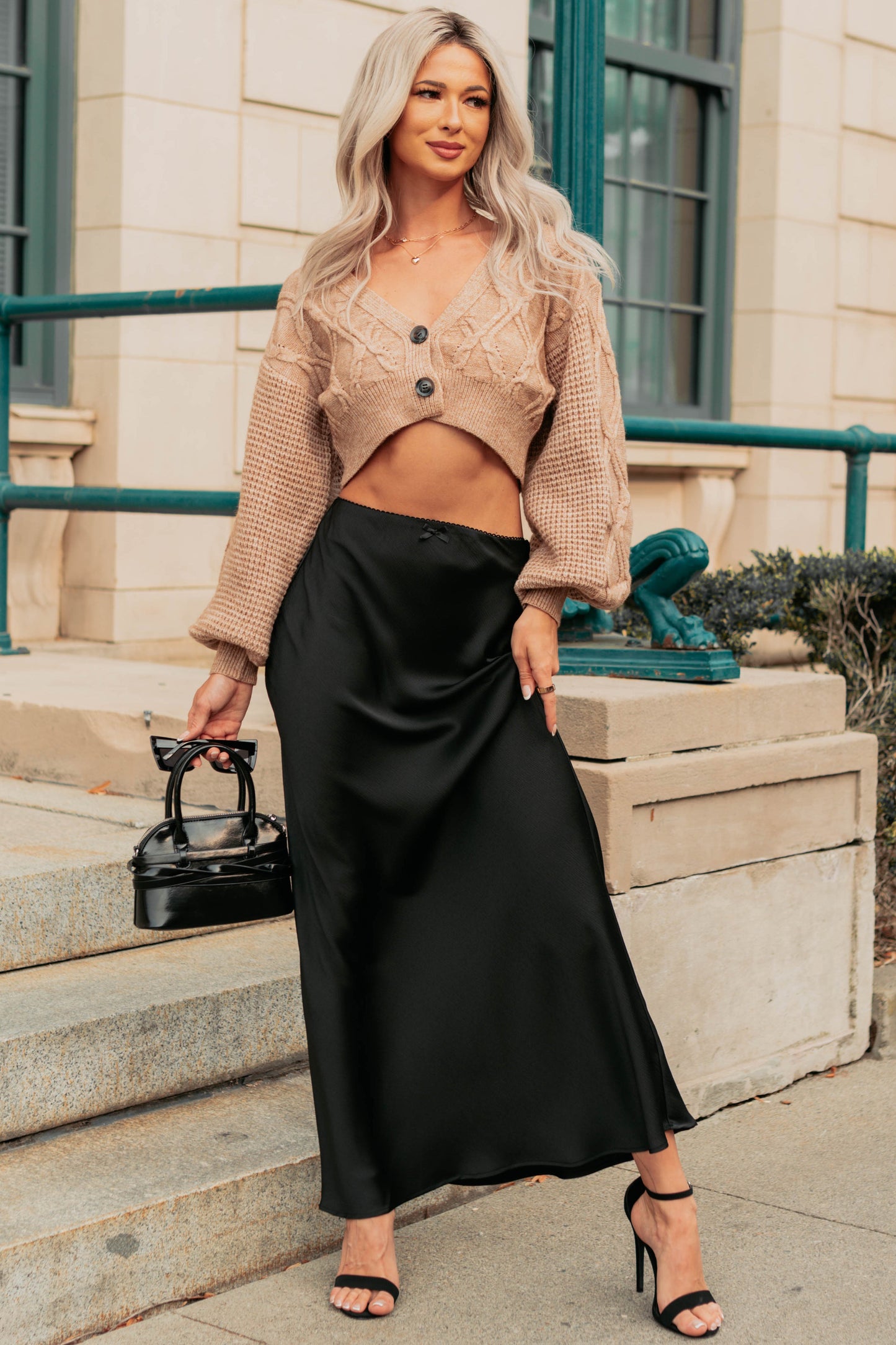 Chic Knows Best Textured Maxi Skirt (Black)
