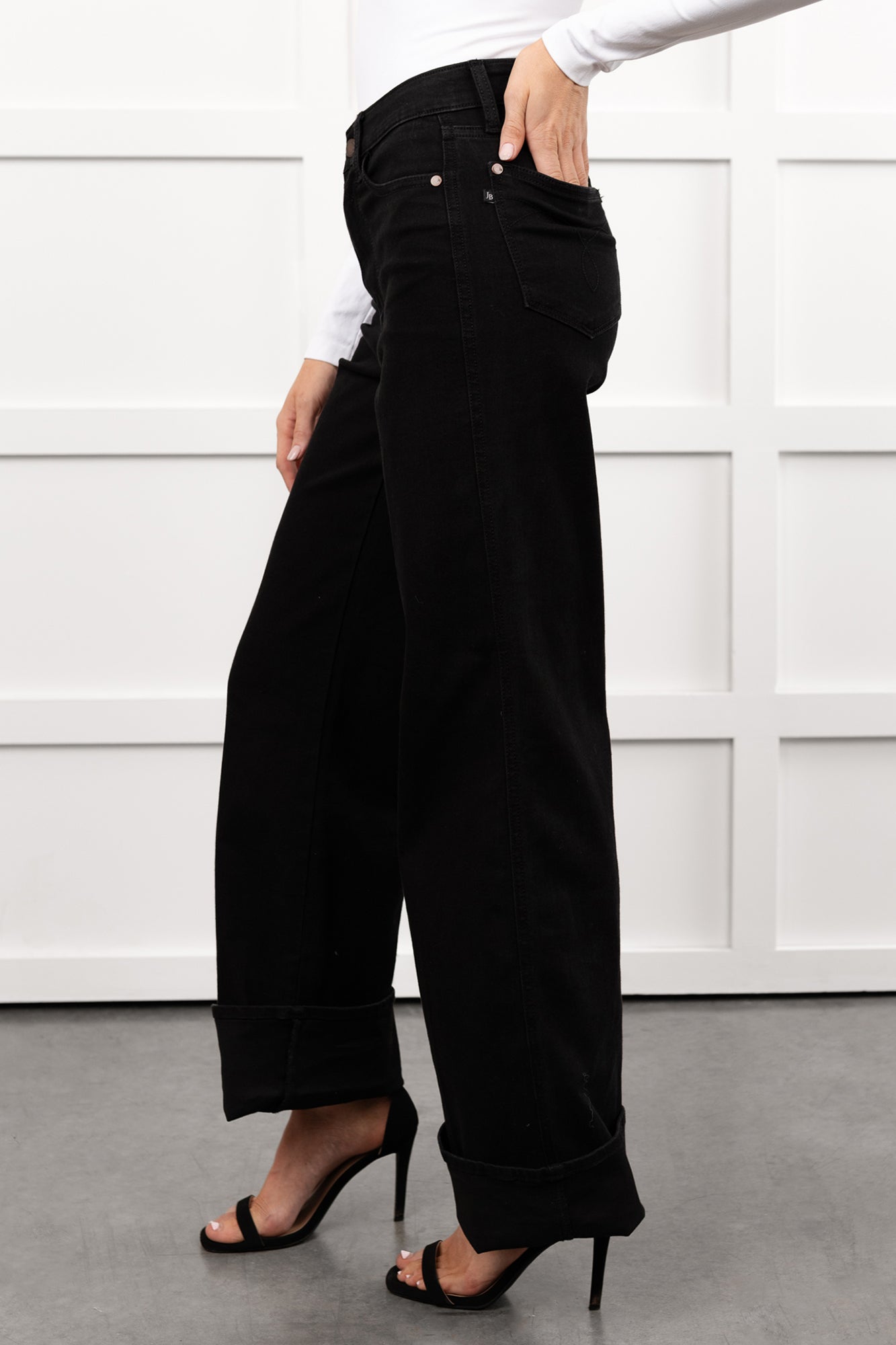 Mara Wide Leg Cuffed Judy Blue Stretchy Jeans (Black)