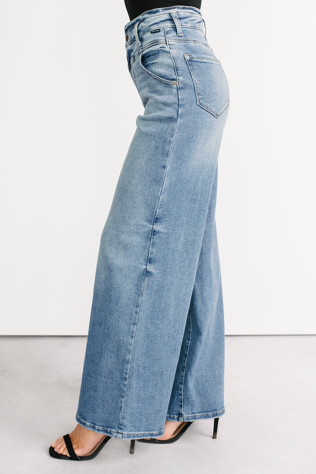 Kelvin Double Waist Wide Leg Cello Jeans (Medium)