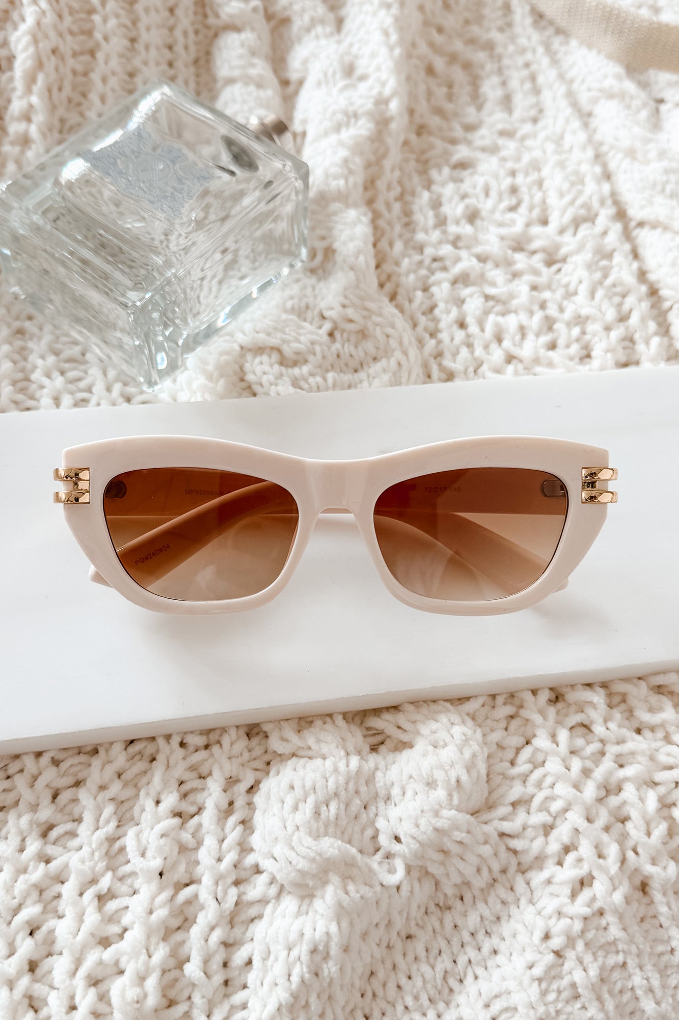 Make Way Thick Frame Cat Eye Sunglasses (Multiple Color Options)