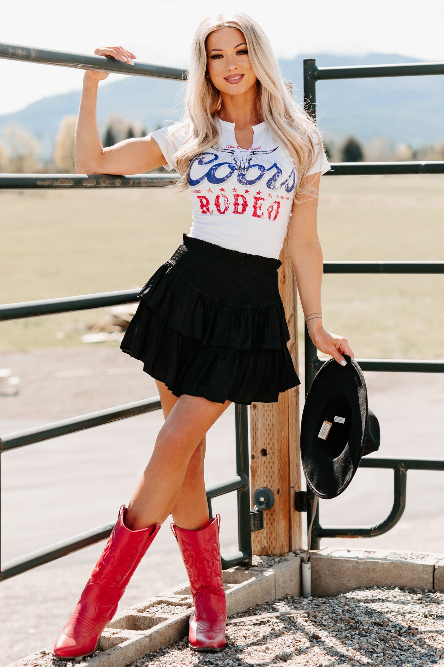 Rodeo Babe Graphic Crop Tee (Ivory)